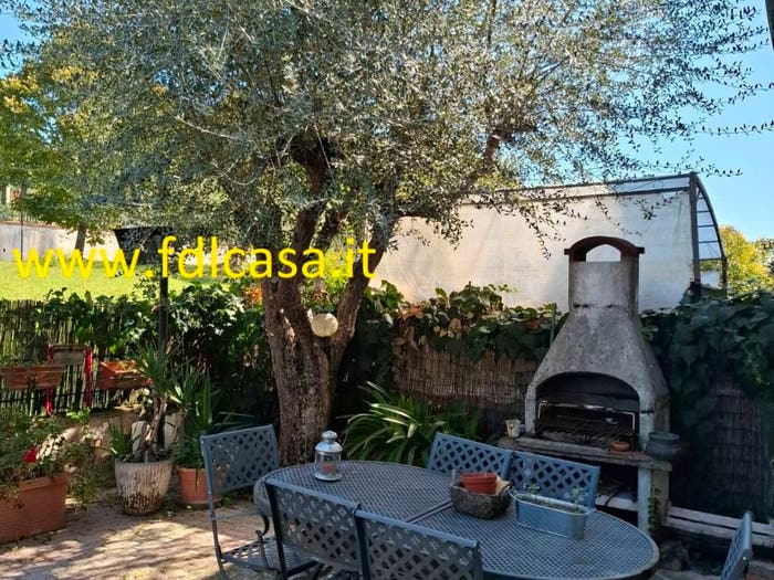 Casa con 5 locali in vendita in Via di Capanne, Montopoli, Montopoli in Val d'Arno