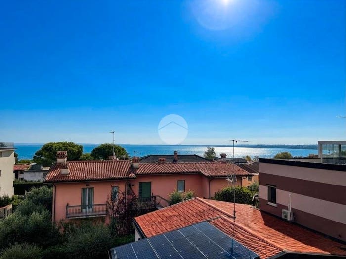 Casa trilocale in vendita in Via Grigolli, Desenzanino, Desenzano del Garda