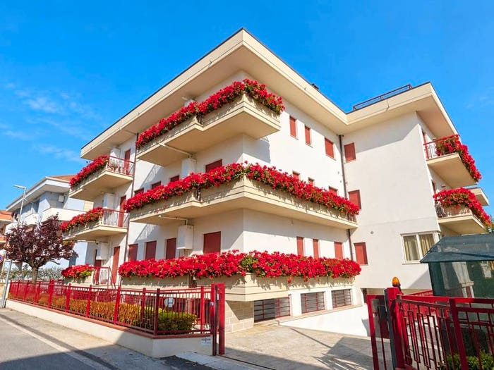 Appartamento quadrilocale in vendita in Via Emilia, Lungomare Marconi, Alba Adriatica