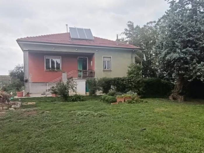 Casa con 5 locali in vendita in Via Cordara, Mombaruzzo