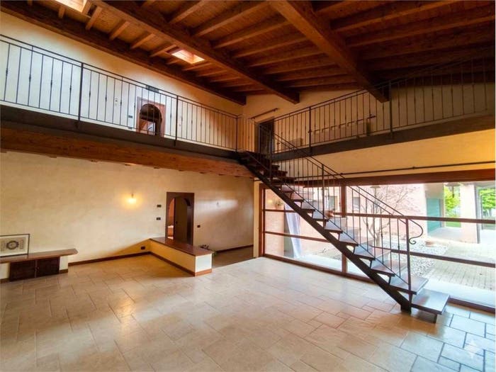 Casa con 5 locali in vendita in Monticelli d'Ongina