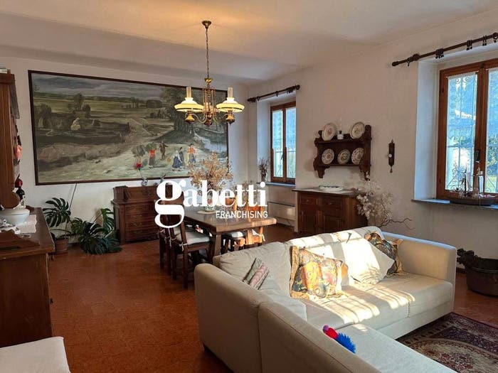 Casa con 6 locali in vendita in via Case Sparse, Castelletto Merli