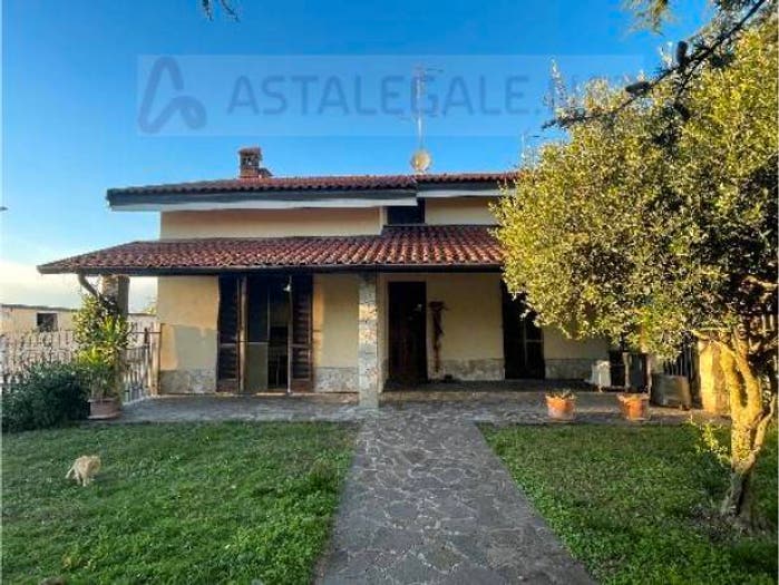 Casa quadrilocale in vendita in Via Pastrengo, Casterno, Robecco sul Naviglio