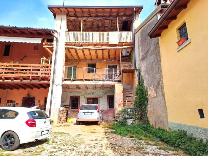 Casa con 5 locali in vendita in Via Gaina, Monticelli Brusati