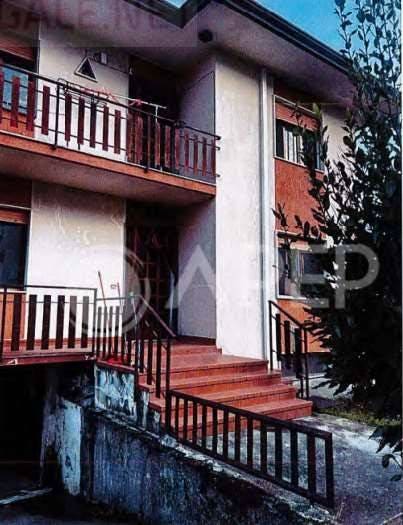 Casa con 6 locali in vendita in Via Rio S Martino, Trebaseleghe