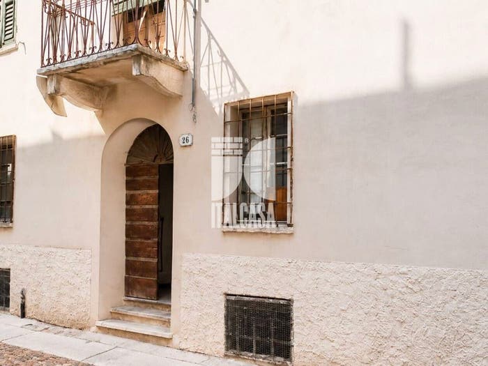 Casa con 6 locali in vendita in Centro, Mantova