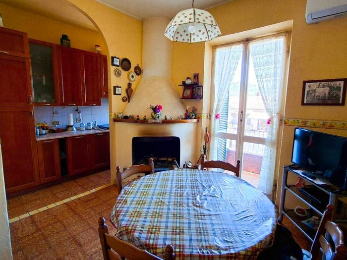 Appartamento quadrilocale in vendita in Via Alcide De Gasperi, Orte Scalo, Orte