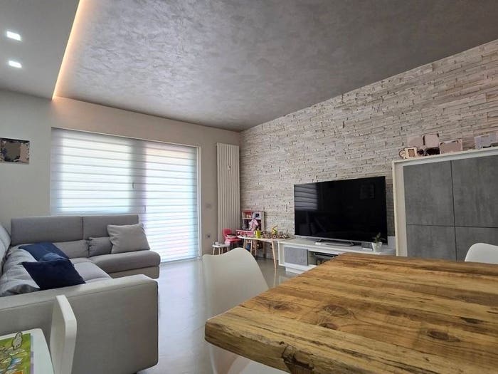 Appartamento trilocale in vendita in Via Chambery, Centro, Aosta