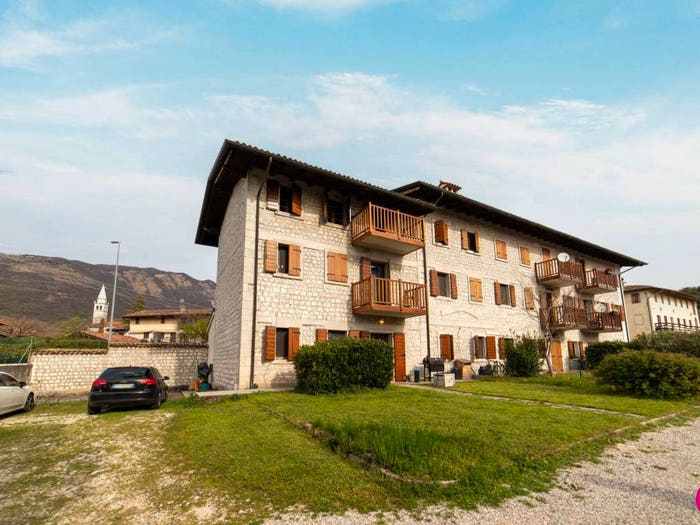 Casa con 6 locali in vendita in Via Castello, Centro, Budoia