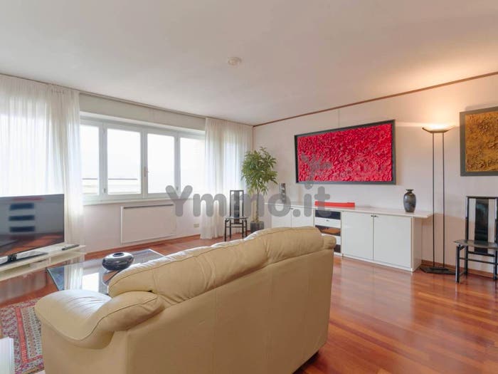 Appartamento trilocale in vendita in Via per Brunate, Garzola, Como