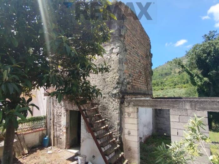 Casa trilocale in vendita in Centro, Castelforte