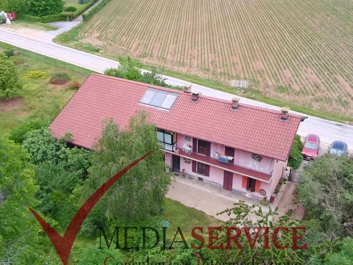 Casa con 5 locali in vendita in Via della Battaglia, Roata Rossi Passatore, Cuneo