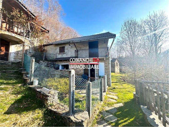 Casa trilocale in vendita in Corte Soglò, Centro, Aurano