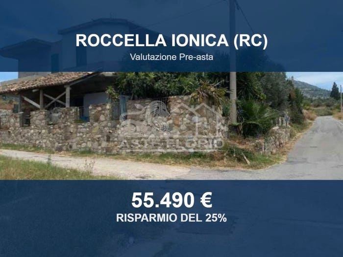 Appartamento con 6 locali in vendita in Contrada Cutunizza snc, Roccella Ionica