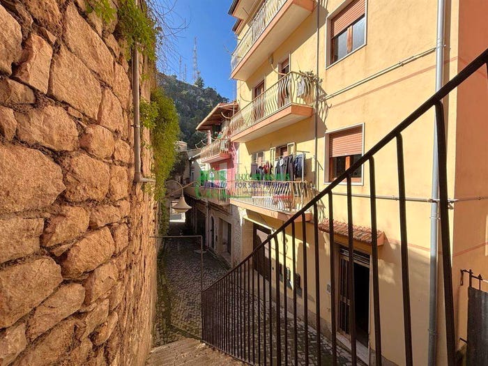 Appartamento con 6 locali in vendita in Via Tirella, Modica Bassa, Modica