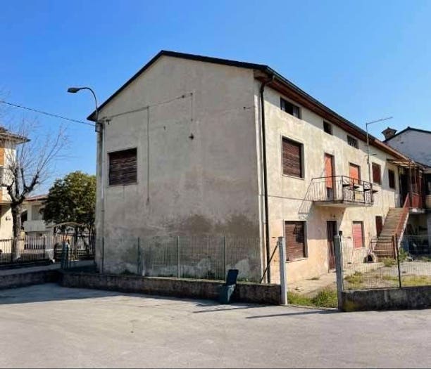 Appartamento con 6 locali in vendita in via Oltre Agno di sotto, Centro, Trissino