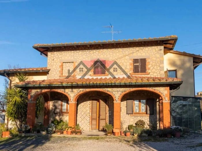 Casa con 6 locali in vendita in Strada Statale Sarzanese Valdera, Pomarance