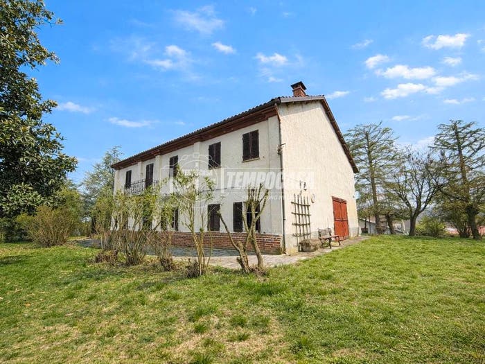 Casa con 6 locali in vendita in Via Aldo Leone, Castello di Annone