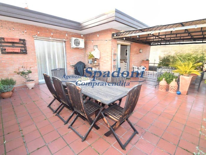 Casa con 6 locali in vendita in Via Vincenzo Bellini, MontecatiniTerme