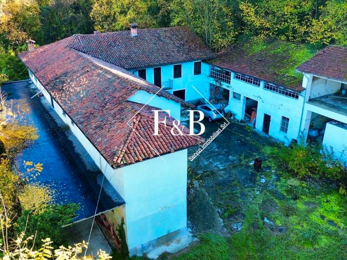 Casa con 6 locali in vendita in Località Vallarone, Corso Alba Variglie, Asti