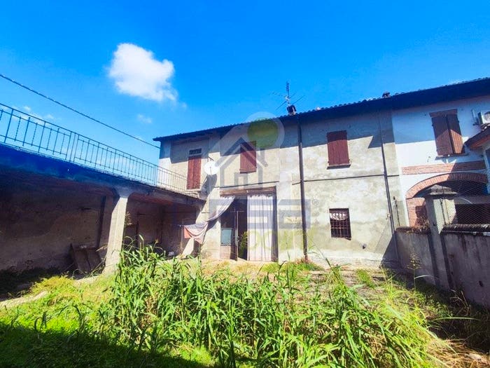 Casa con 6 locali in vendita in via pieve, Ostiano