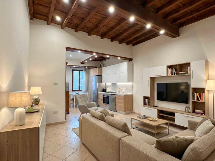 Appartamento quadrilocale in vendita in Piazza dei Ciompi, Sant'Ambrogio, Firenze