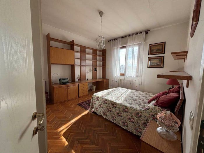 Appartamento quadrilocale in vendita in Via di Rocca Tedalda, Rovezzano, Firenze