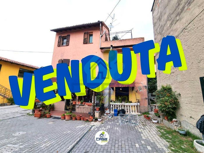 Casa quadrilocale in vendita in via cimitero vecchio, Centro, Senna Lodigiana