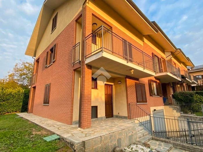 Casa con 6 locali in vendita in Via Monte Pirchiriano, Centro, Avigliana