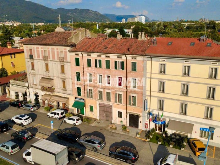 Appartamento trilocale in vendita in Via della Volta, Brescia Due, Brescia