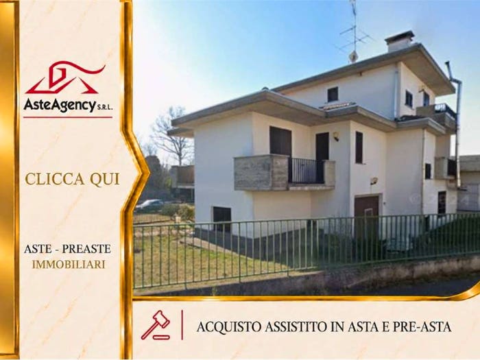 Appartamento con 5 locali in vendita in Via Trenca, Caronno Varesino
