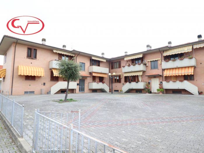 Appartamento quadrilocale in vendita in Via Arno, Levane, Montevarchi