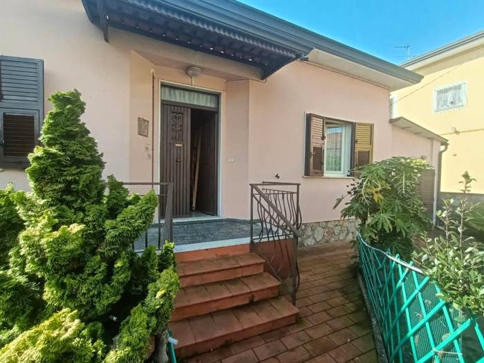 Casa con 5 locali in vendita in Via Aprile, Colombiera Molicciara, Castelnuovo Magra
