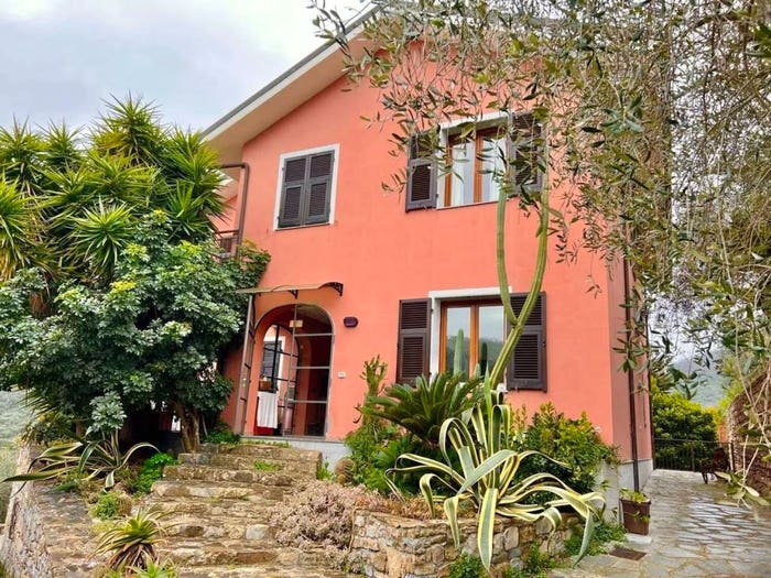 Casa con 6 locali in vendita in Via San Delbecchi, Centro, Pontedassio