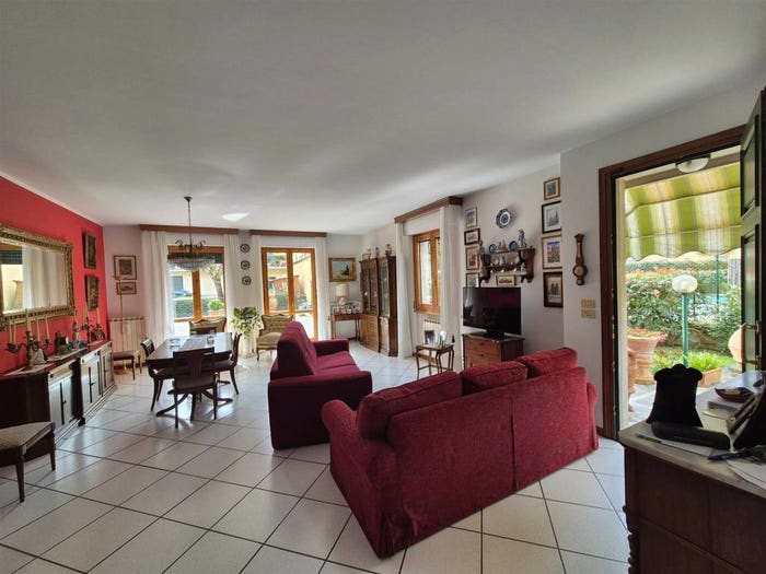 Appartamento con 6 locali in vendita in Via Pian di Grassina, Grassina, Bagno a Ripoli