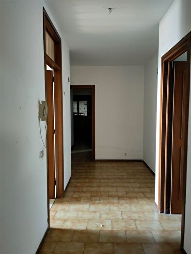 Appartamento con 6 locali in vendita in Moglia
