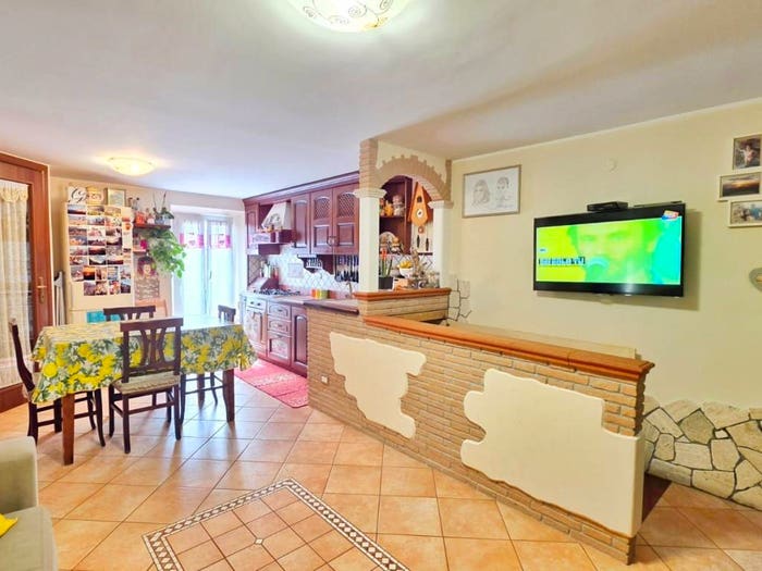Appartamento trilocale in vendita in Via dei Merli, Centro, Palestrina