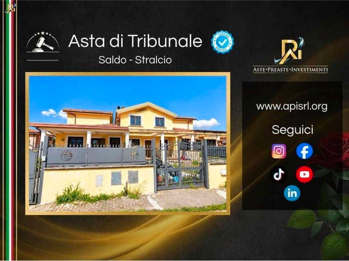 Appartamento trilocale in vendita in Via dei Platani B, Oricola