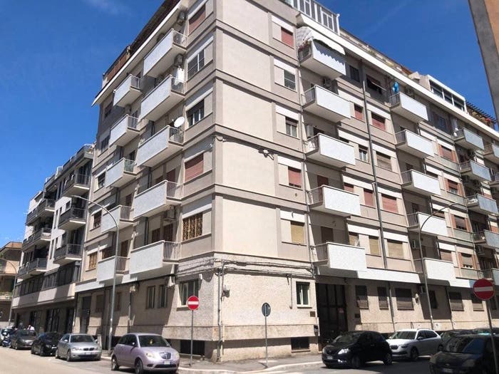 Appartamento con 6 locali in vendita in Via Trento, Stazione, Foggia