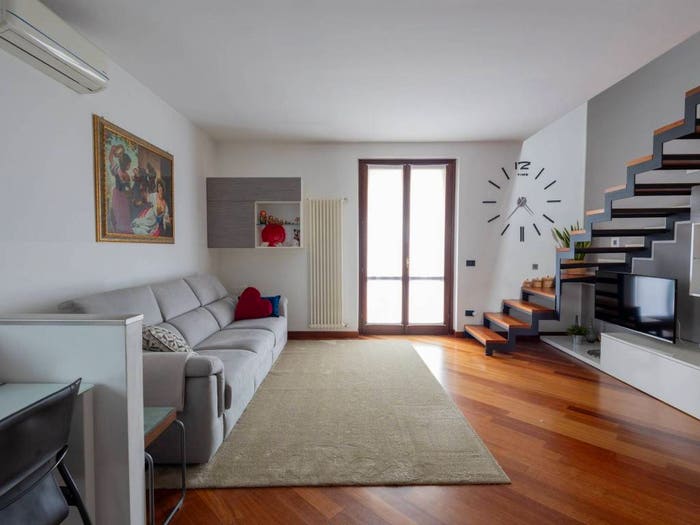 Appartamento quadrilocale in vendita in Via Strera, Centro, Oleggio