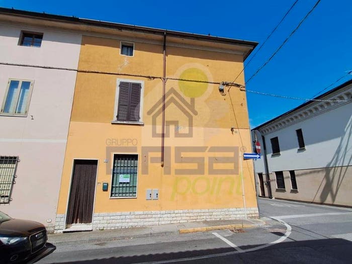 Casa quadrilocale in vendita in VIA UMBERTO I, Centro, Seniga