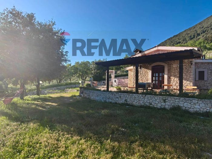 Casa con 6 locali in vendita in Contrada Stinco, Mattinata