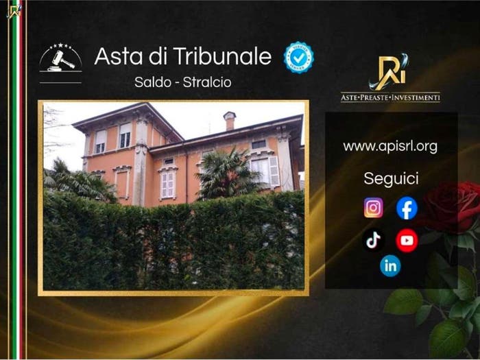Casa con 6 locali in vendita in Via Roma, Centro, Besozzo