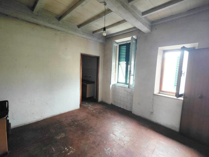 Appartamento trilocale in vendita in Via Massimo d'Azeglio, Bucine