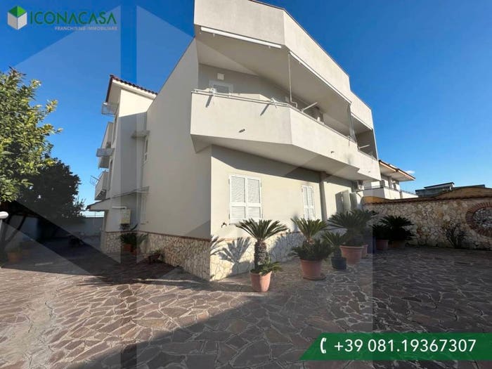 Casa quadrilocale in vendita in Via San Luca, Giardini Oasi Sacro Cuore, Giugliano in Campania