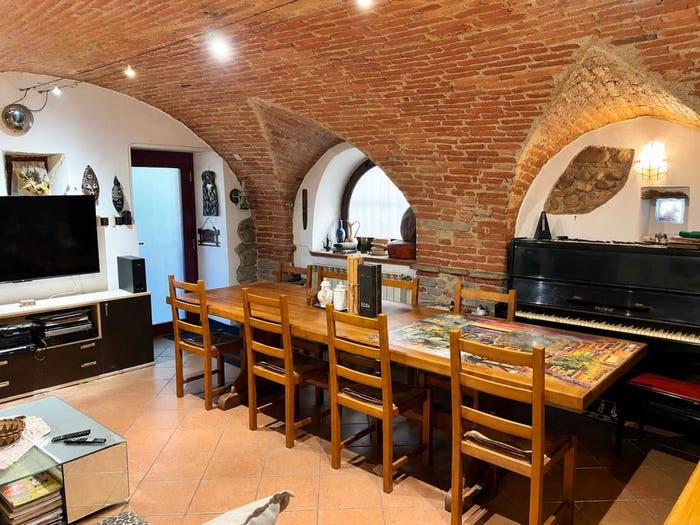 Casa in vendita in Via San Gottardo, Lesegno