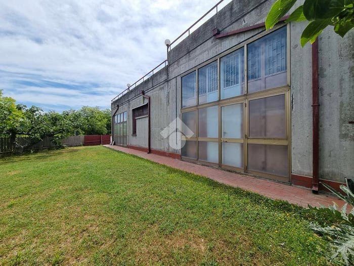 Appartamento quadrilocale in vendita in Via Giuseppe de Vincenzi, Centro, Notaresco