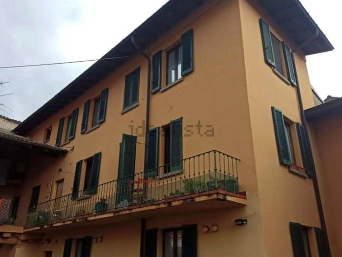 Appartamento bilocale in vendita in Via Risorgimento, Longone al Segrino