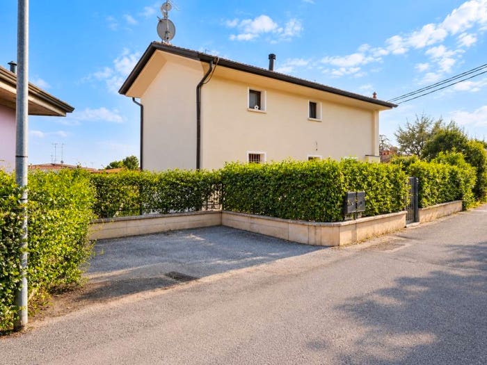 Casa trilocale in vendita in Via Carlo Alberto, Centro, Calcinato