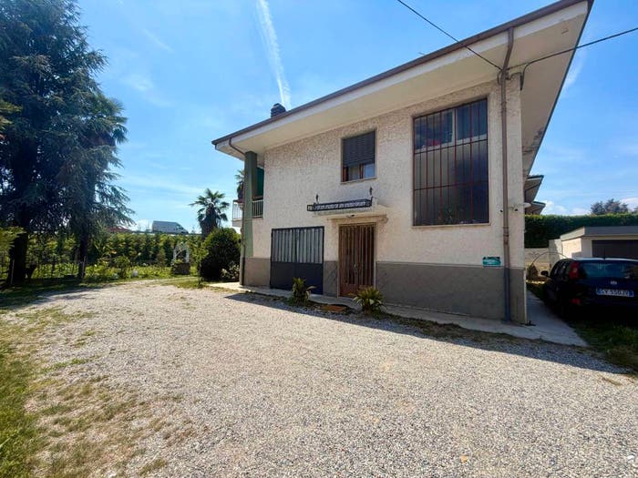 Casa con 6 locali in vendita in Via Dottor Vittorio Prever, Centro, Ciriè